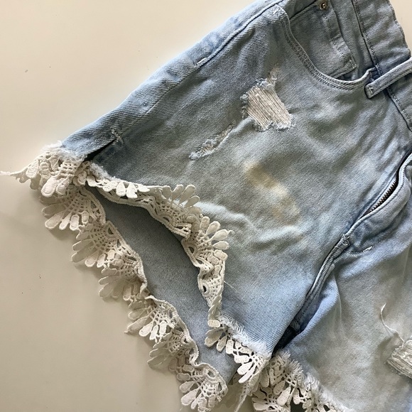 &DENIM Short Denim with Flower Accent Tulle - Picture 2 of 6